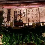 Le Laurent Saint-Laurent-des-Arbres