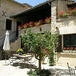 Le Laurent Hotel Saint-Laurent-des-Arbres