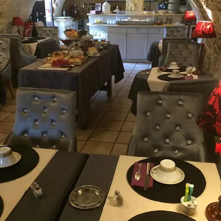 Le Laurent Hotel Saint-Laurent-des-Arbres