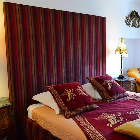 Le Laurent Hotel 3*