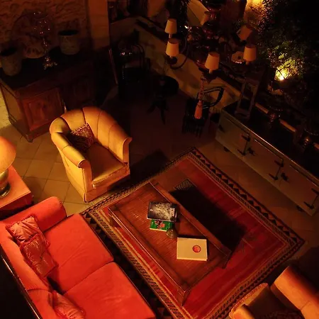 Le Laurent Saint-Laurent-des-Arbres