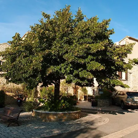 Le Laurent Hotel