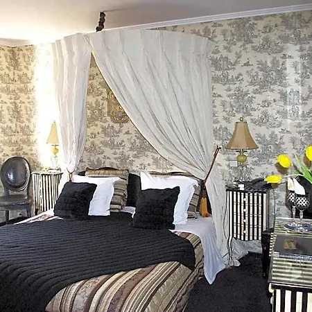 Le Laurent Hotel