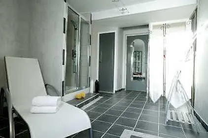Le Laurent Hotel 3*