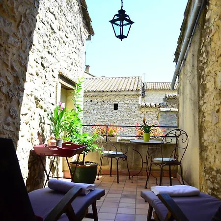 Hotel Le Laurent Saint-Laurent-des-Arbres